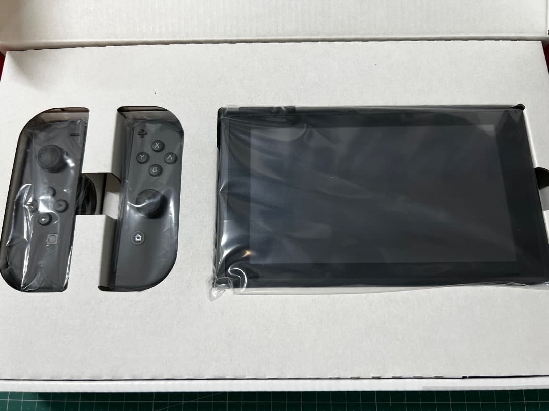 Nintendo Switch 本体 グレー【YouTuberヒカルのサイン付】