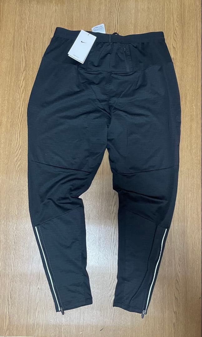 新品未使用　ナイキフェノムエリート メンズニット ランニングパンツ