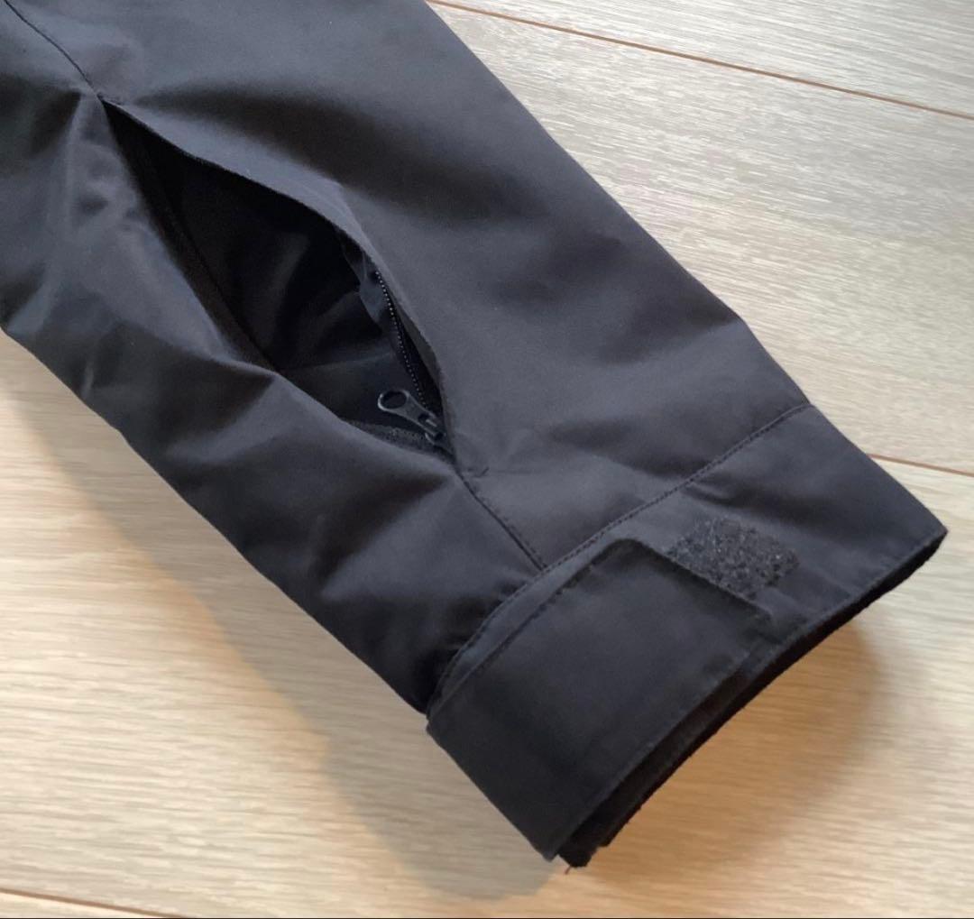 055オークリーOAKLEYブラックメンズスノーボードジャケットウエアーウェアー